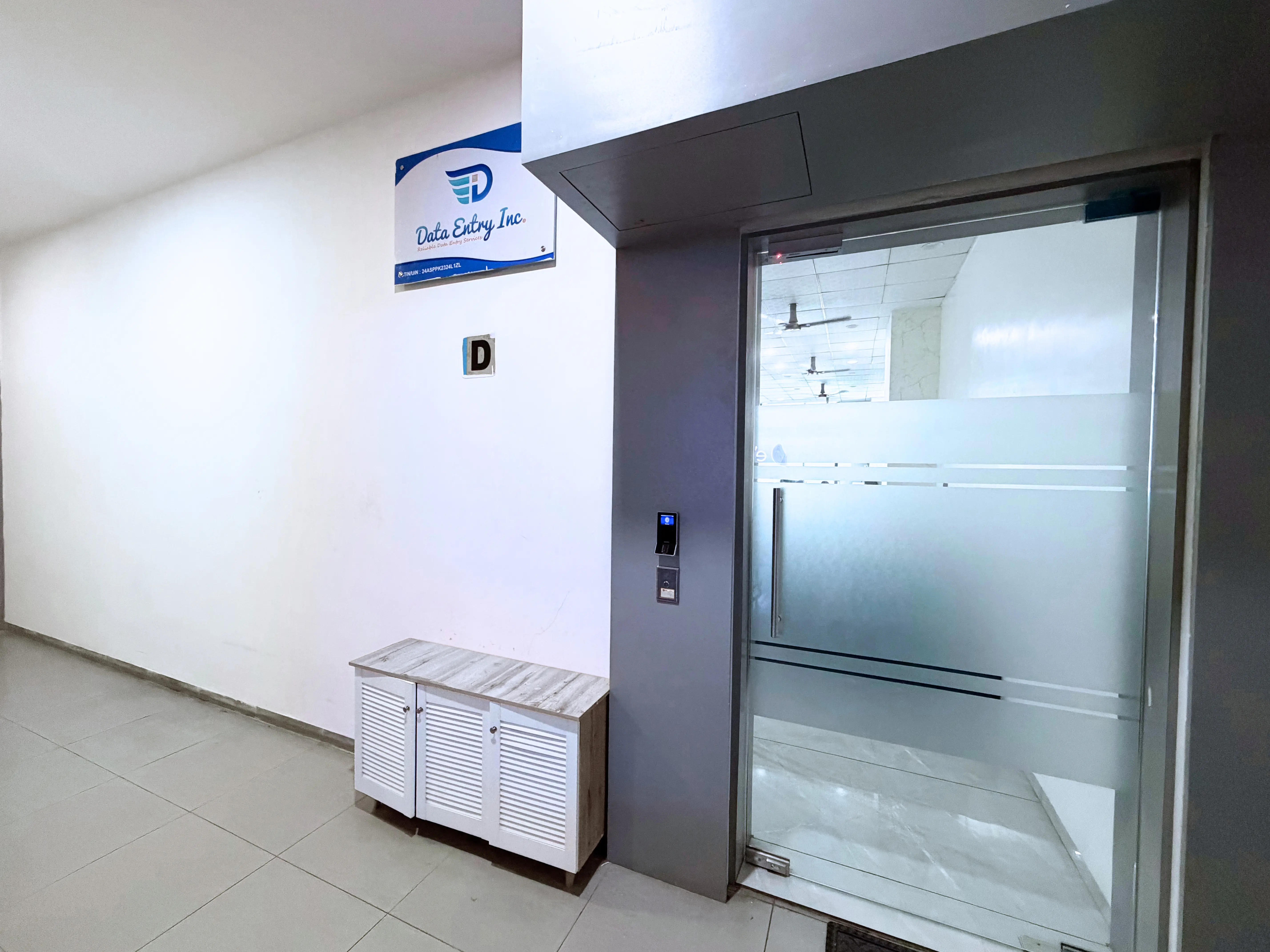 Data Entry Inc Outdoor Office